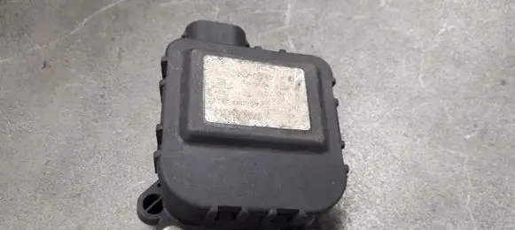 Audi A6 Allroad C5 A/C air flow flap actuator/motor 0132801136