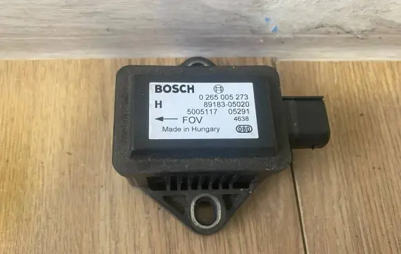 Toyota Corolla Verso E121 ESP acceleration yaw rate sensor 8918305020 5005117 0265005273