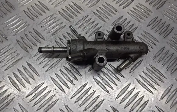 Opel Zafira B Fuel distributor 35188200