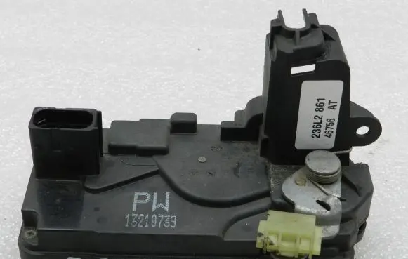 Opel Zafira B Rear door lock 13210739 1332320