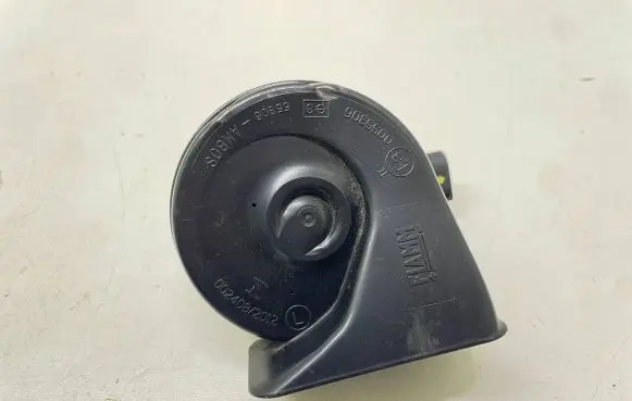 Volkswagen Golf VII Horn signal 5Q0951221 002408212