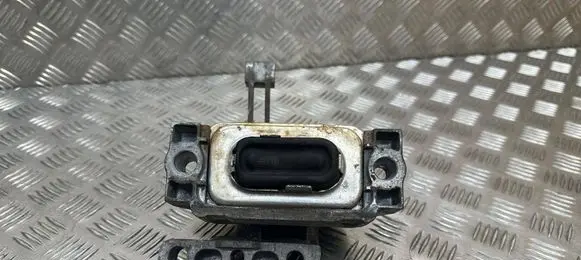 Skoda Octavia Mk3 (5E) Engine mount bracket 5Q0199262DE