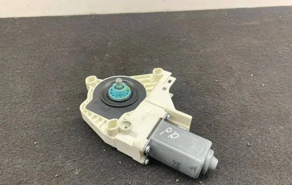 Audi A6 Allroad C7 Front door window regulator motor 8K0959809B 8K0959802B 130420251463