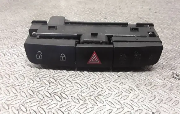 Opel Insignia A Hazard light switch 13271927