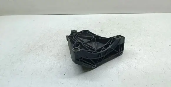 BMW 5 E60 E61 A/C compressor mount bracket 7792202 64557792202