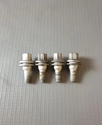 Opel Mokka B Nuts/bolts 