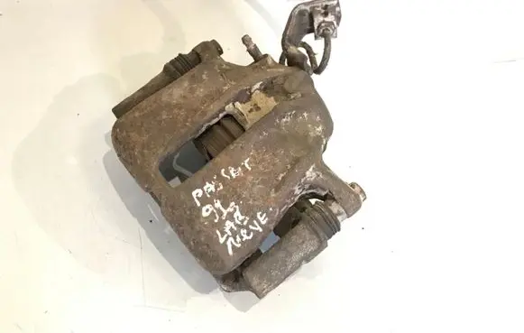 Volkswagen PASSAT B3 Front brake caliper