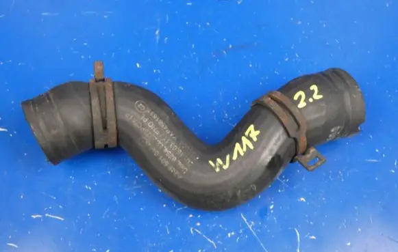 Mercedes-Benz CLA C117 X117 W117 Engine coolant pipe/hose A2465010482