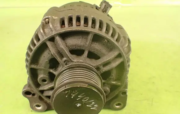 Audi A3 S3 8L Generator/alternator 038903023J 0123515021
