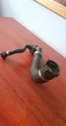 BMW 7 E38 Engine coolant pipe/hose 7505228