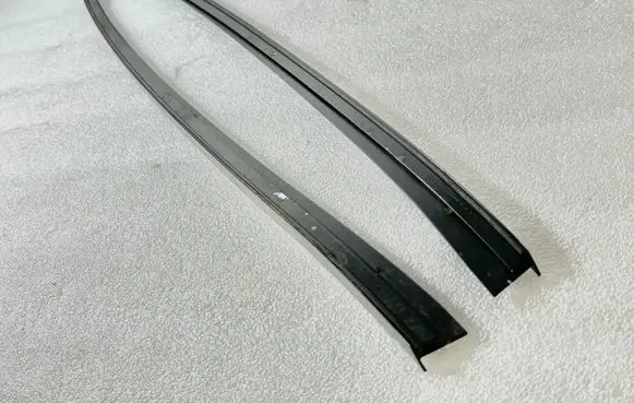 Porsche Cayenne (9PA) Front door trim (molding) 