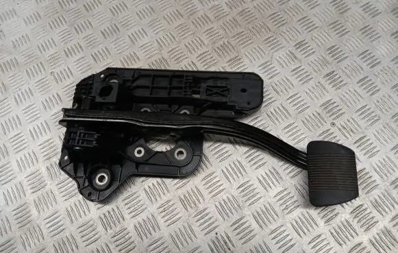 Chrysler Pacifica Brake pedal 68303876AD