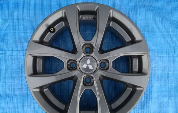 Mitsubishi Space Star R14 alloy rim 