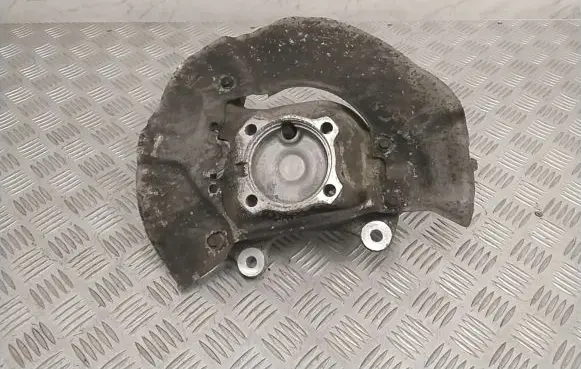 BMW 5 E60 E61 Front wheel hub spindle knuckle 6760953