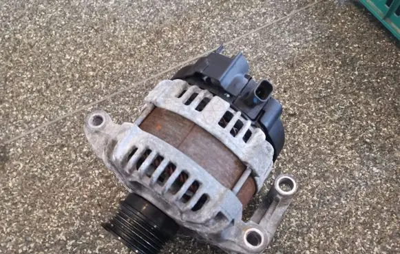 Chevrolet Equinox Generator/alternator 0126312158