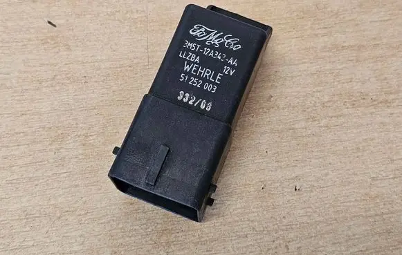 Volvo V50 Glow plug pre-heat relay 3M5T12A343AA 51252003