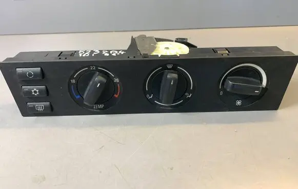 BMW 5 E39 Climate control unit 8379931