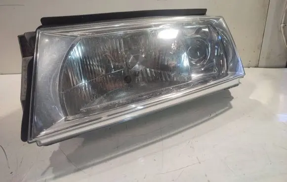 Skoda Octavia Mk1 (1U) Headlight/headlamp 1U1941015E Y03K13006