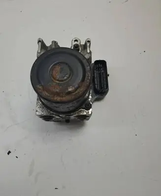 Toyota Avensis Verso ABS Pump 1338007480 8954144150