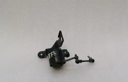Ferrari FF Rear suspension height sensor lever
