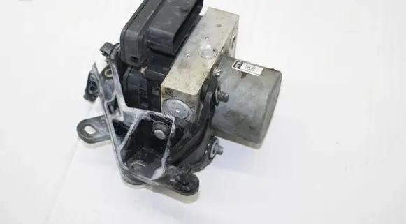 Tesla Model Y ABS Pump 104474500B