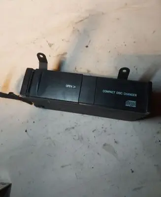 Volkswagen Sharan CD/DVD changer 3893A365