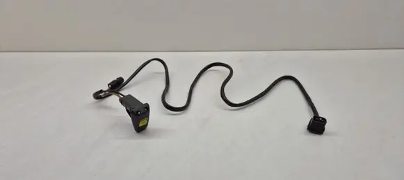 Mercedes-Benz E W124 Windshield washer spray nozzle 124R