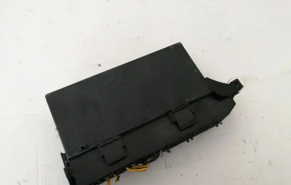 Mercedes-Benz C W202 Light module LCM 2025420432