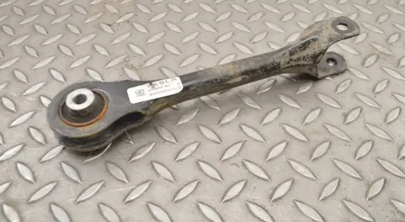 Tesla Model 3 Rear upper control arm/wishbone 104442700C
