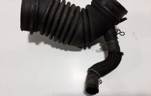 Toyota Avensis T270 Turbo air intake inlet pipe/hose 178810R020