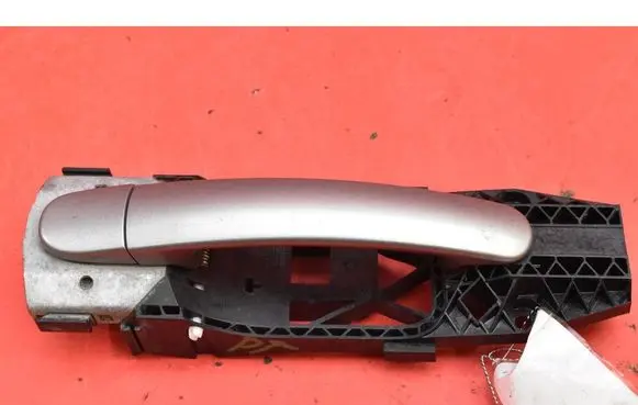 Skoda Yeti (5L) Rear door exterior handle 3T0837885E