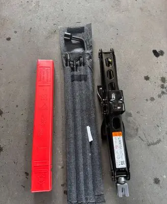 Volkswagen Amarok II Lift Jack JB3C17A078CC
