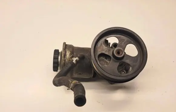 Toyota Corolla Verso AR10 Power steering pump 12180