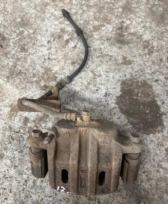Mitsubishi Outlander Front brake caliper 4605A862