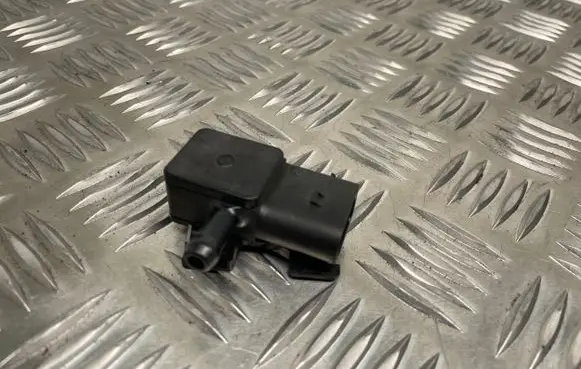 BMW 1 E82 E88 Exhaust gas pressure sensor 7805152