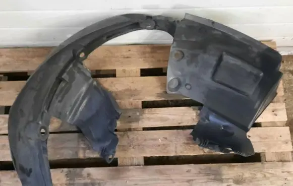 Renault Twingo II Front mudguard 8200636857