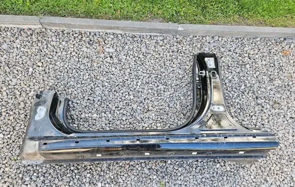 KIA Rio Sill