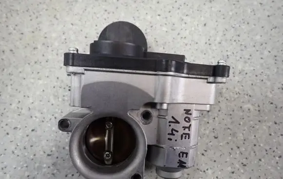 Nissan Note (E11) Throttle body valve