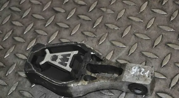 Opel Grandland X Gearbox mount