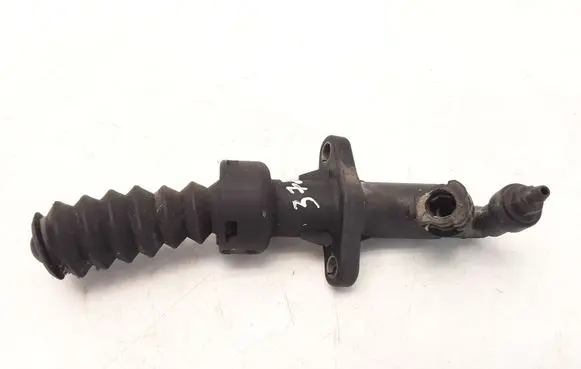 Clutch slave cylinder
