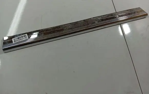 Mercedes-Benz CLS C219 Front sill trim cover A2196800235