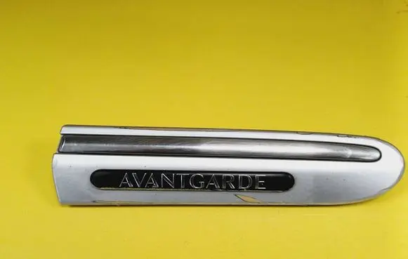 Mercedes-Benz C W203 Front arch trim A2036904862