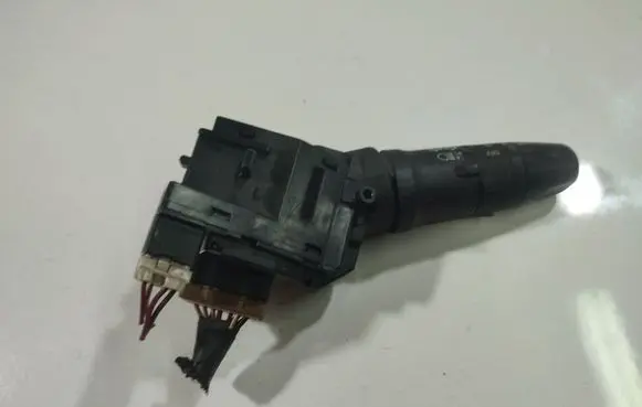 Nissan Almera Tino Indicator stalk 25540AV000