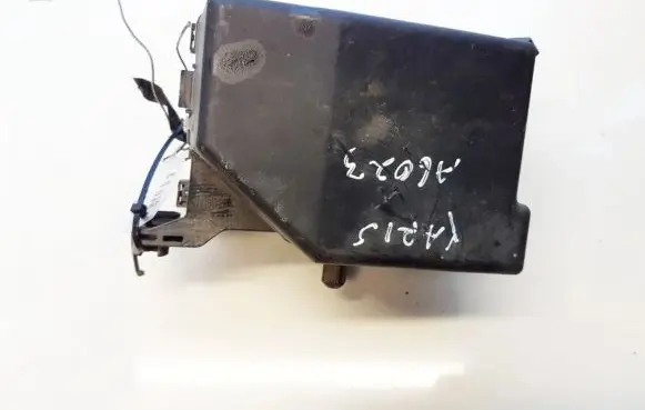 Toyota Yaris Fuse box set 71545127 7154-5127
