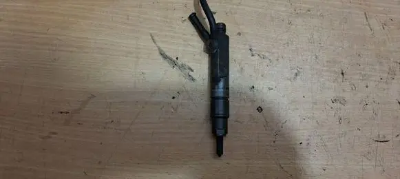 Volkswagen Transporter - Caravelle T4 Fuel injector 074130201C