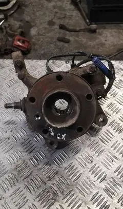 BMW X3 E83 Front wheel hub