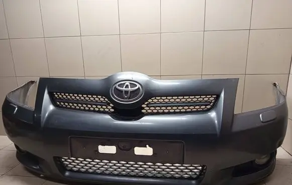 Toyota Corolla Verso AR10 Front bumper 521190F050