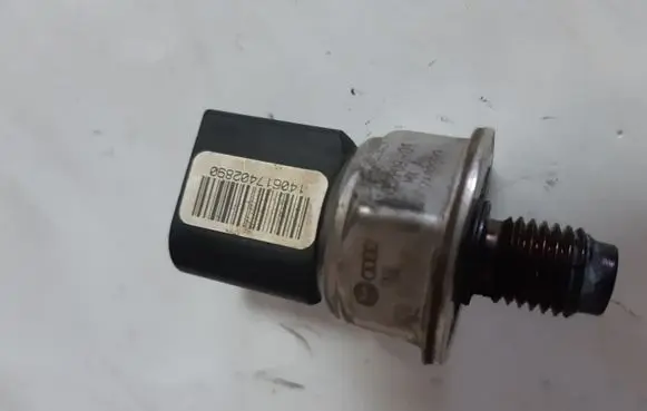 Fuel pressure sensor