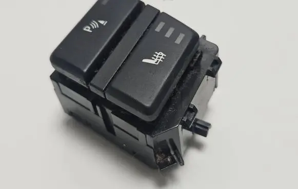 BMW 5 E60 E61 Seat heating switch 9159077 502299