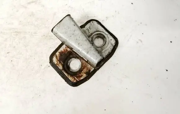 Audi A4 S4 B5 8D Front door lock loop/hook striker 